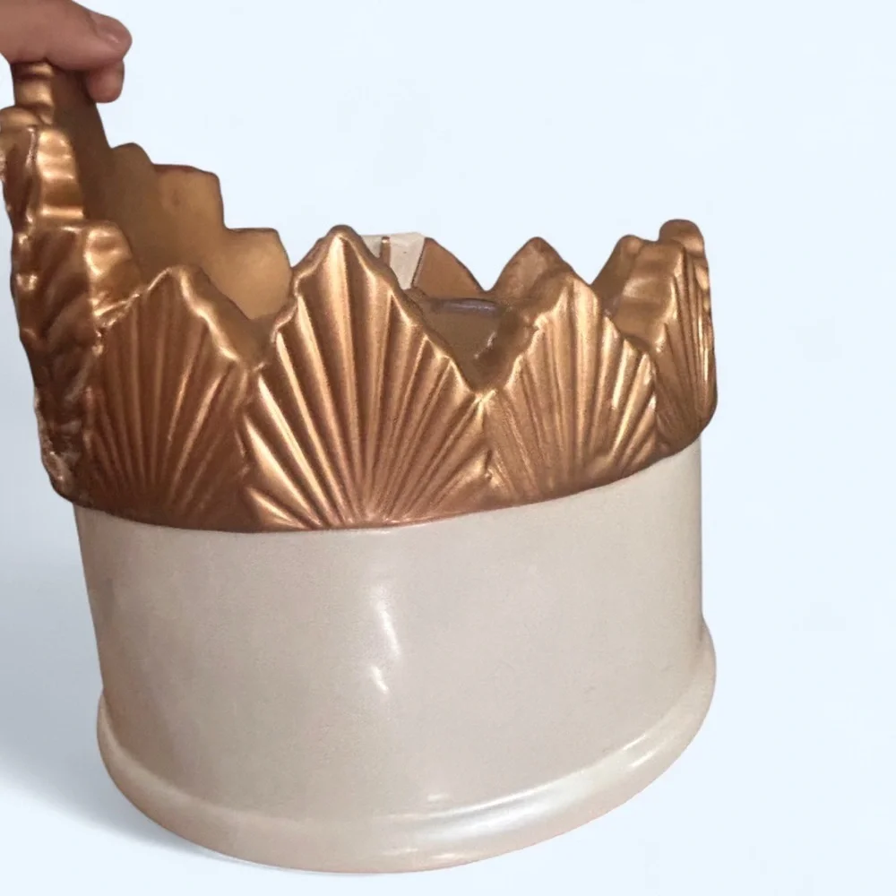 Gold Leaf Crown Cookie Yard